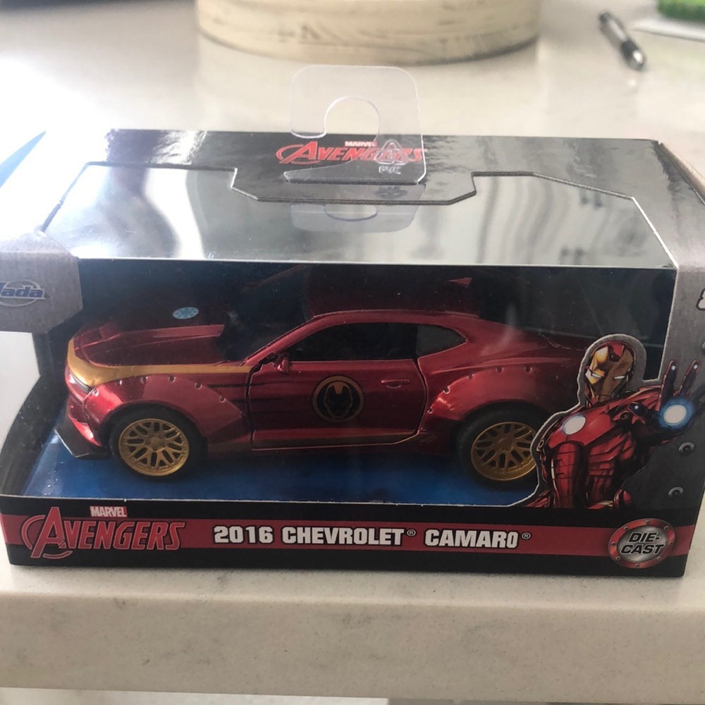 Marvel Avengers 2016 Chevrolet Camaro Die-Cast